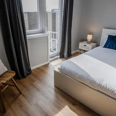 3br Flat By Casa Da Musica, Central, Sleeps 6, E * 波尔图