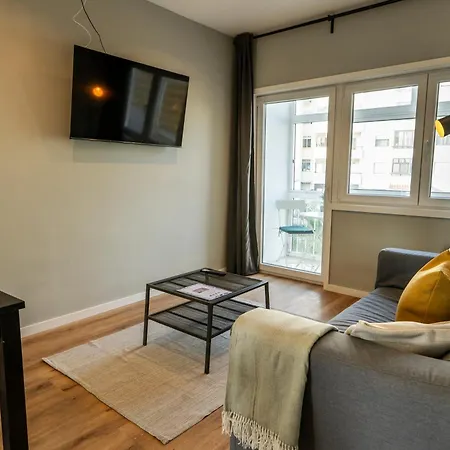 3br Flat By Casa Da Musica, Central, Sleeps 6, E