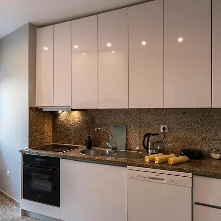 شقة 3br Flat By Casa Da Musica, Central, Sleeps 6, E *