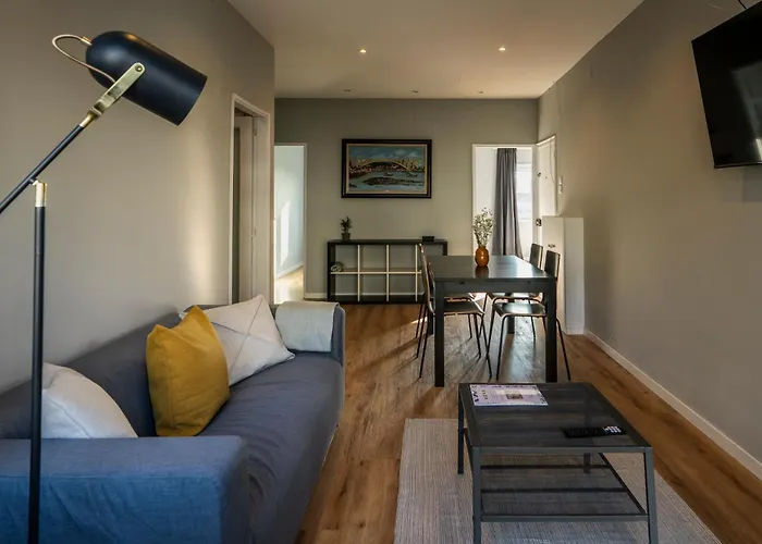 Apartamento 3br Flat By Casa Da Musica, Central, Sleeps 6, E *