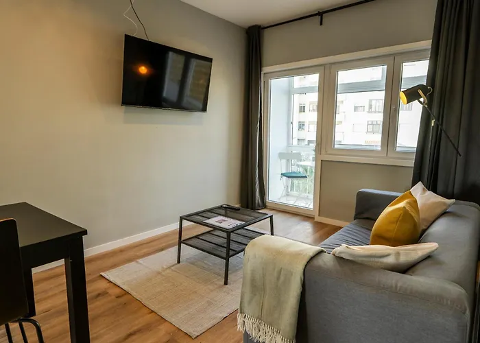 3br Flat By Casa Da Musica, Central, Sleeps 6, E