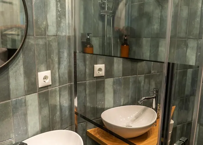 3br Flat By Casa Da Musica, Central, Sleeps 6, E Porto