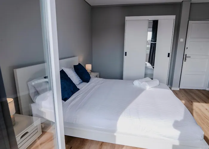 3br Flat By Casa Da Musica, Central, Sleeps 6, E דירה פורטו