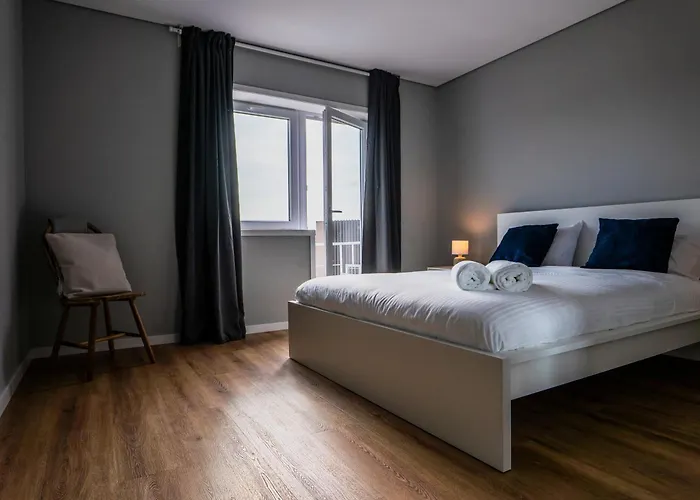 3br Flat By Casa Da Musica, Central, Sleeps 6, E דירה *