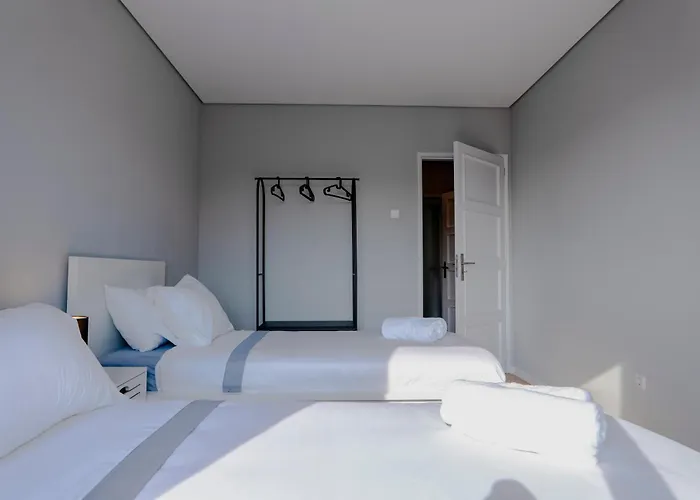 3br Flat By Casa Da Musica, Central, Sleeps 6, E * 포르투