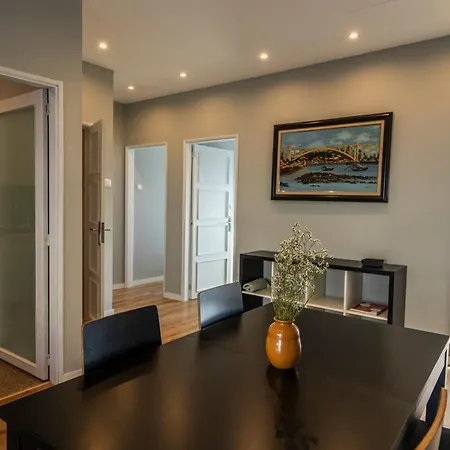 3br Flat By Casa Da Musica, Central, Sleeps 6, E *