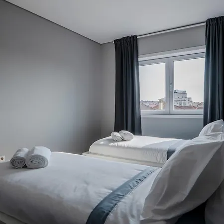 3br Flat By Casa Da Musica, Central, Sleeps 6, E Porto